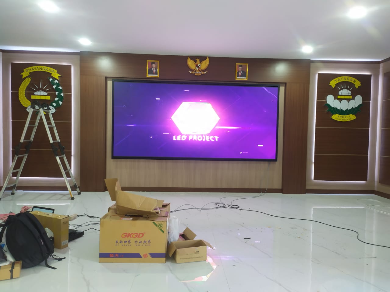 Jual Videotron Berkualitas – PT Konova Kreasindo, Solusi Terbaik untuk Digital Display Anda